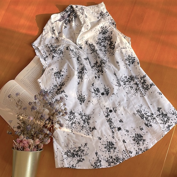 M&S button down floral print shirt - Picture 4 of 9